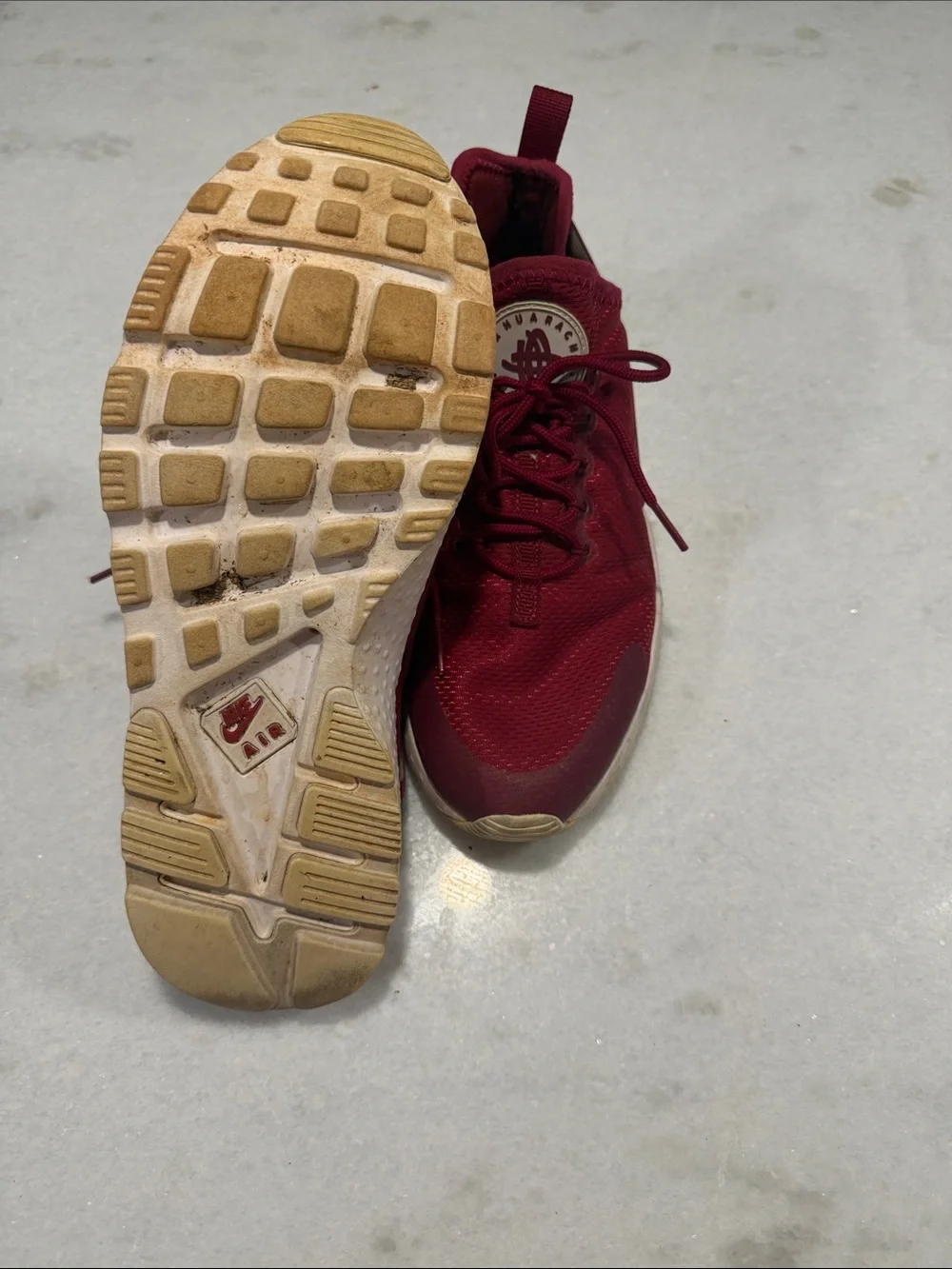 Nike Women's Maroon Athletic Sneakers